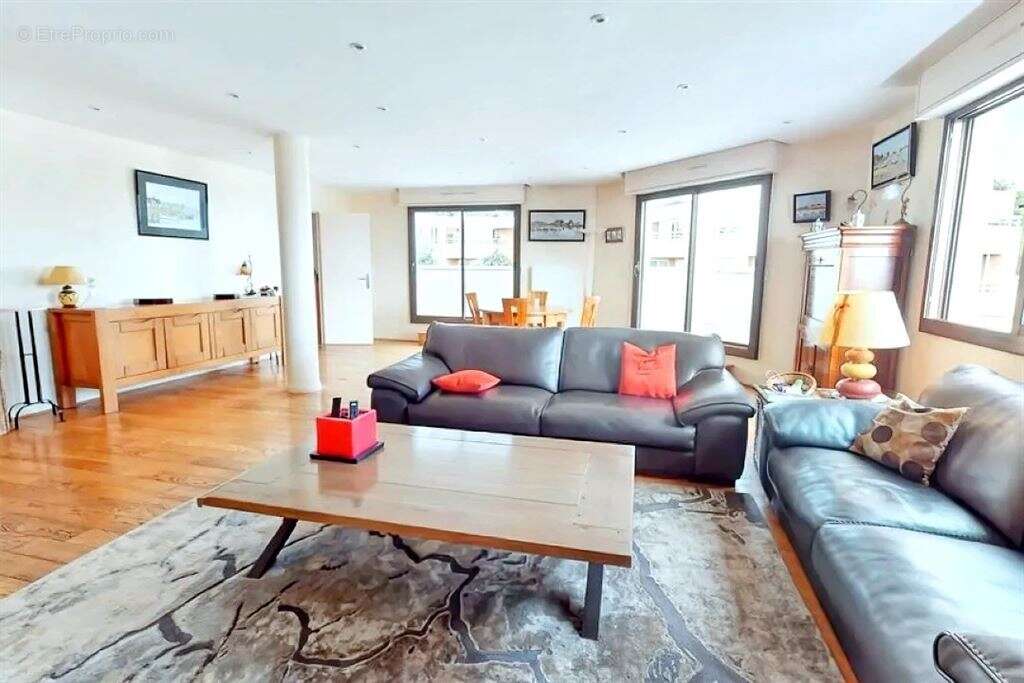 Appartement à CHATILLON