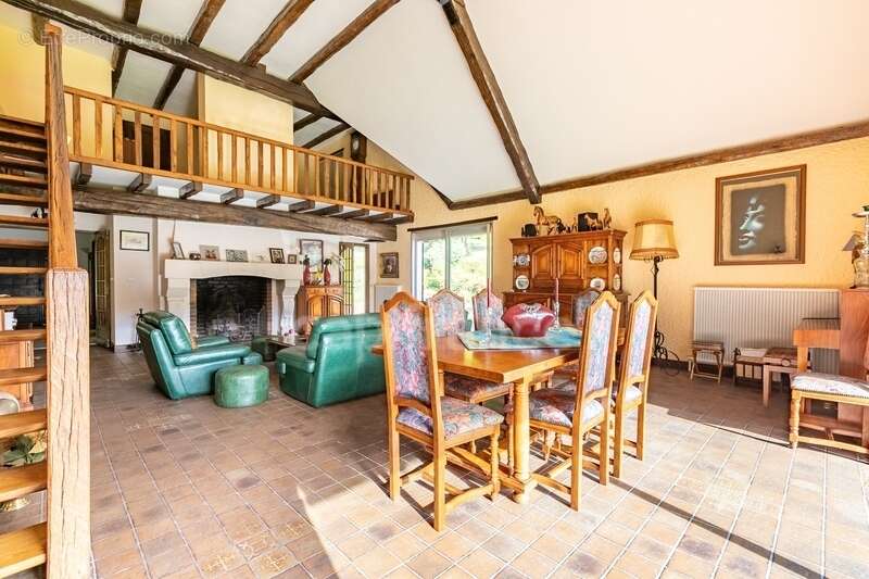 Maison à CHEZY-SUR-MARNE