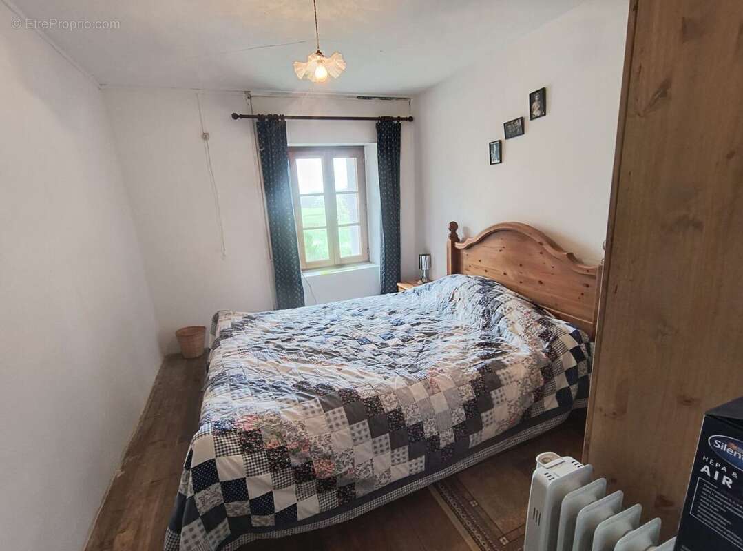 Maison à SAINT-SULPICE-LAURIERE