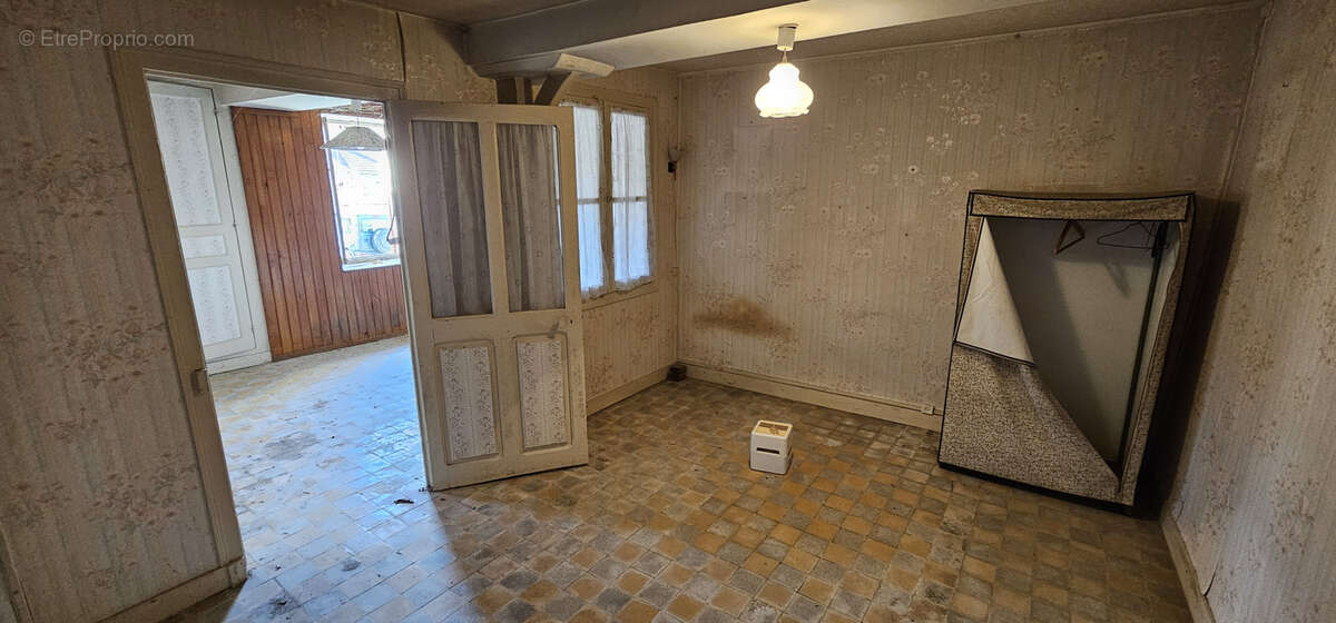 Maison à SAINT-GERMAIN-DES-BOIS