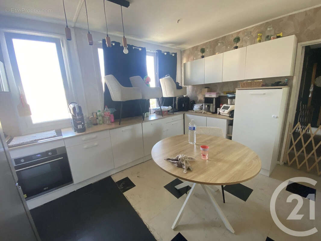 Appartement 63 m² à Saint-Quentin  - photo 3
