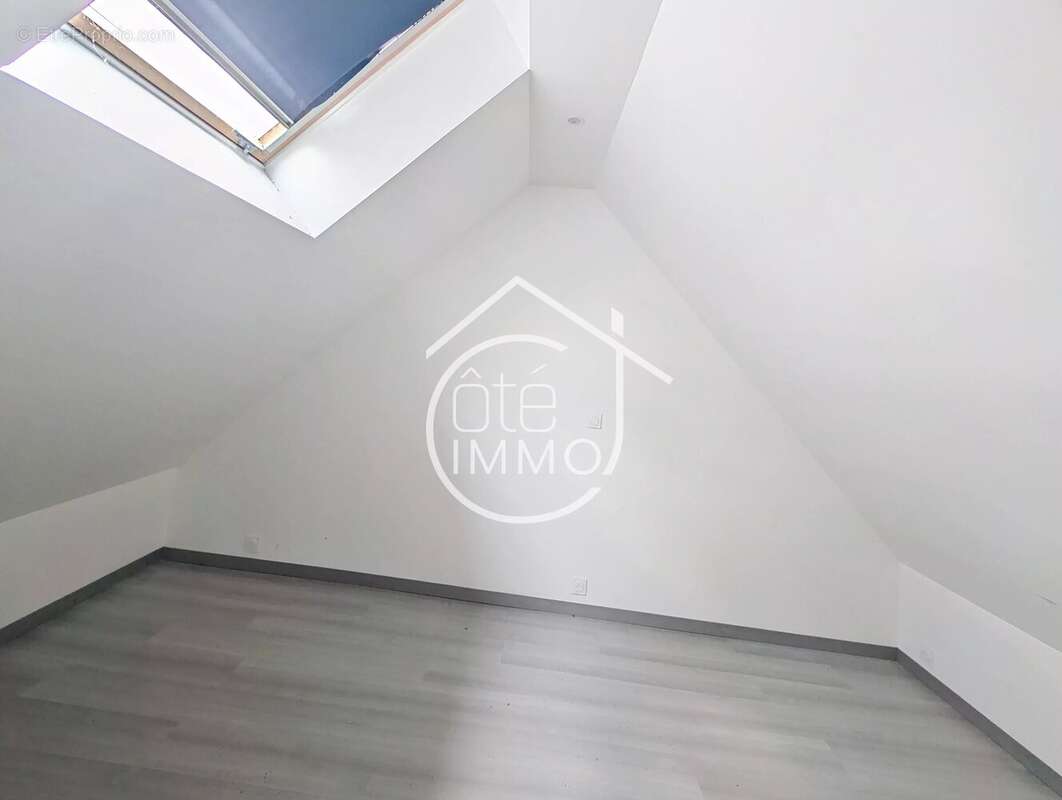 PRIGONRIEUX : Belle maison en pierre , 4 pièces de 96m² avec jardin - photo 8