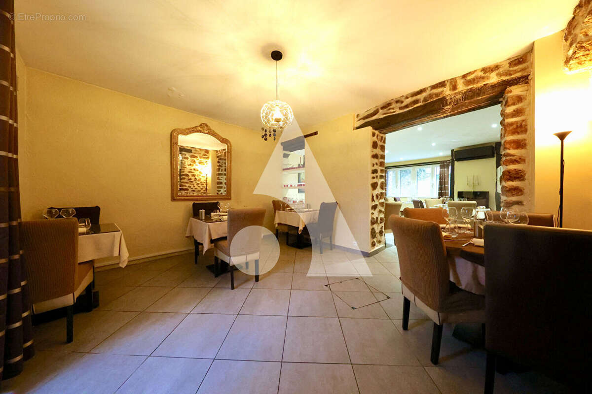 Commerce à CORBEIL-ESSONNES