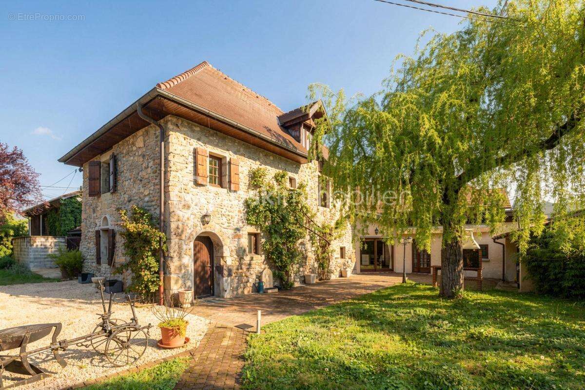 Maison à HAUTEVILLE-SUR-FIER
