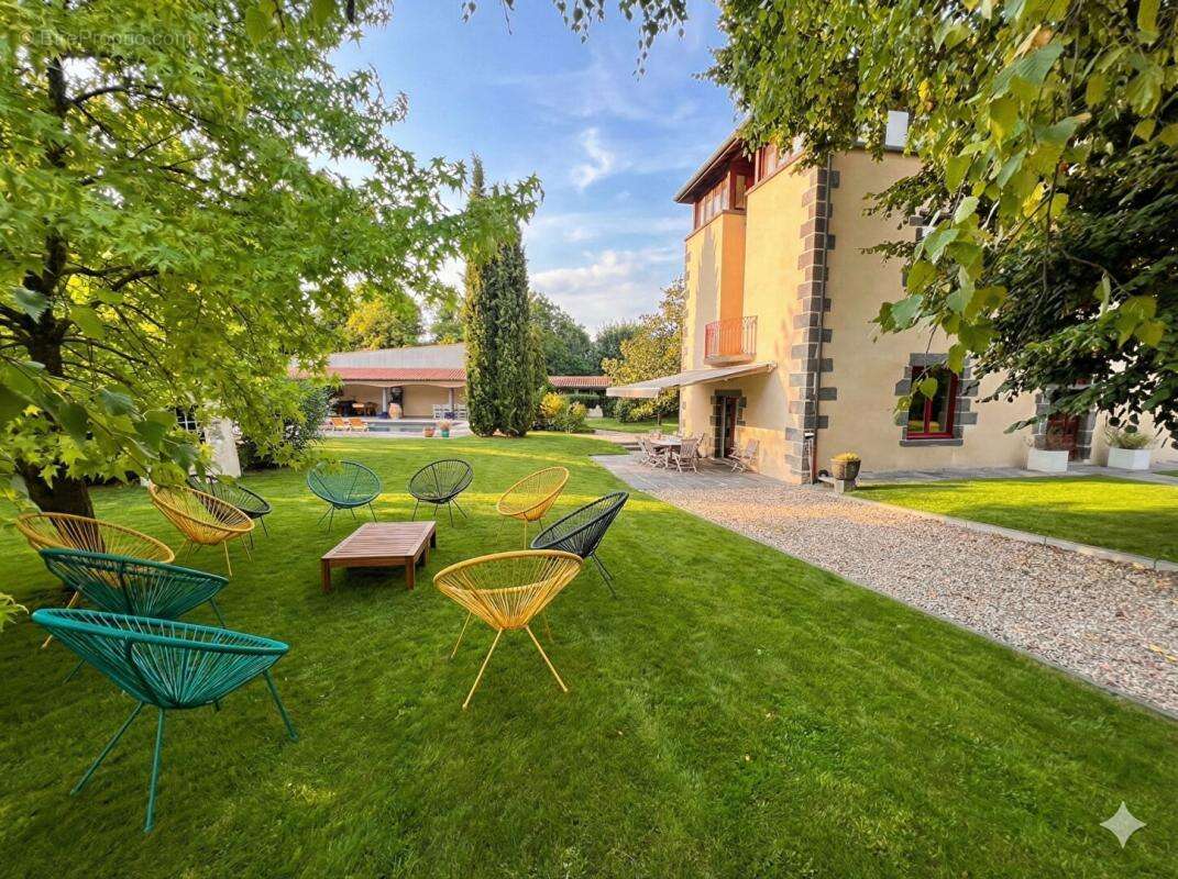 Propriété de charme avec dépendance et piscine - photo 18