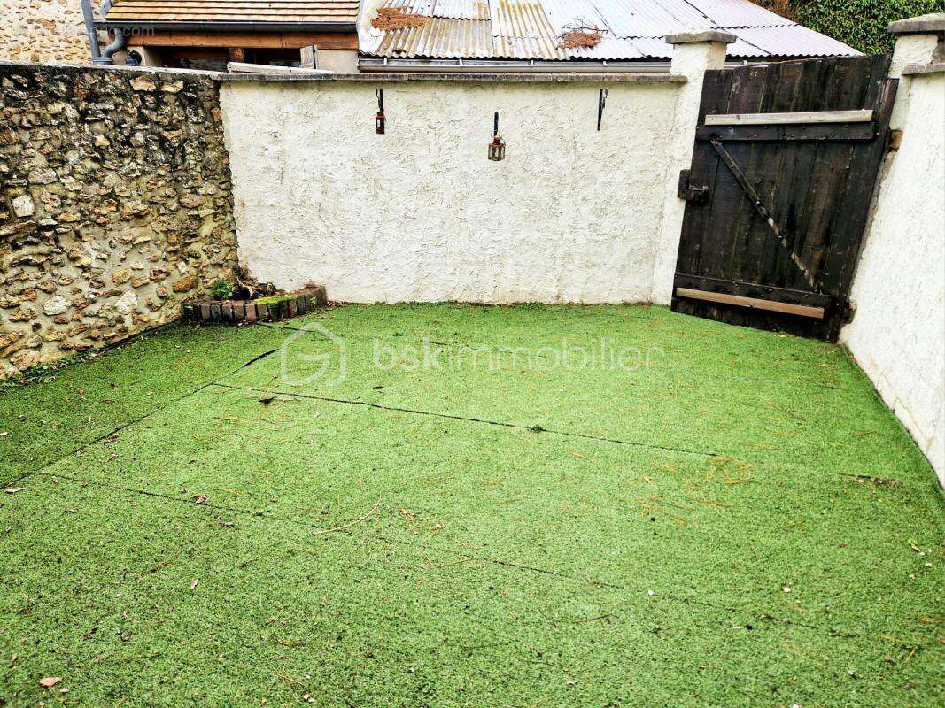 Maison à BAZAINVILLE