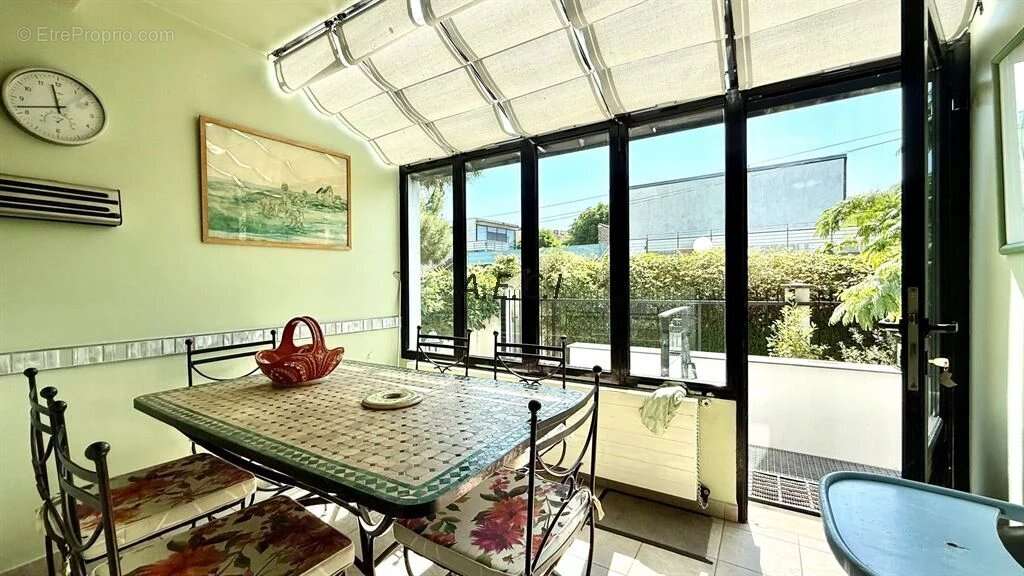 Maison à ASNIERES-SUR-SEINE