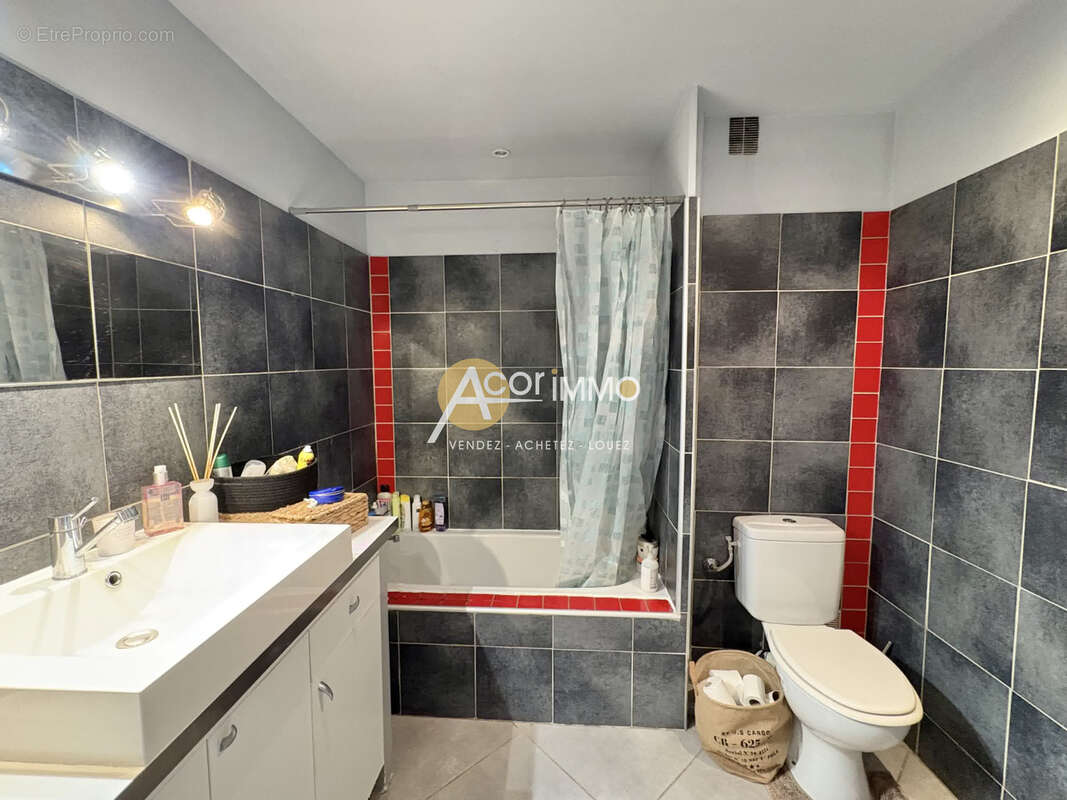 Toulon, Saint Jean, Appartement T2 de 57m2, Rénové,  Avec Balcon - photo 9