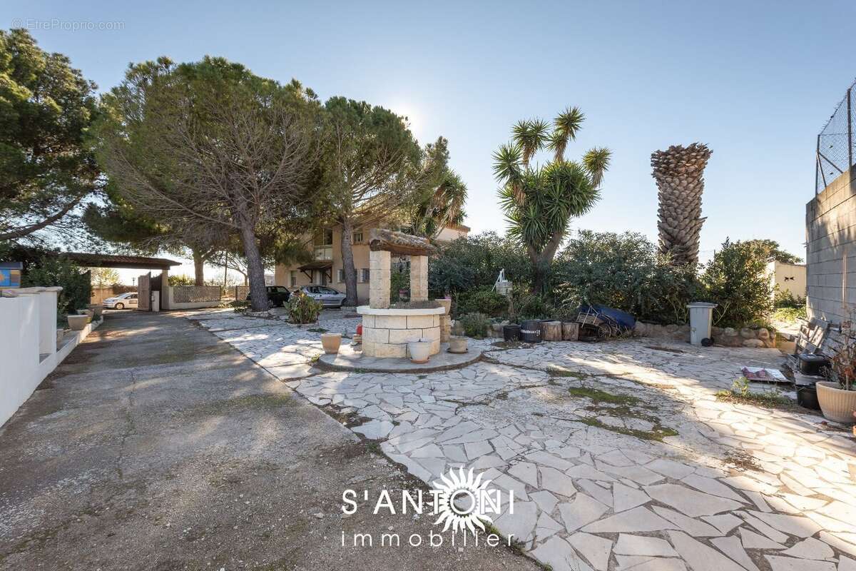 Maison à VILLENEUVE-LES-BEZIERS