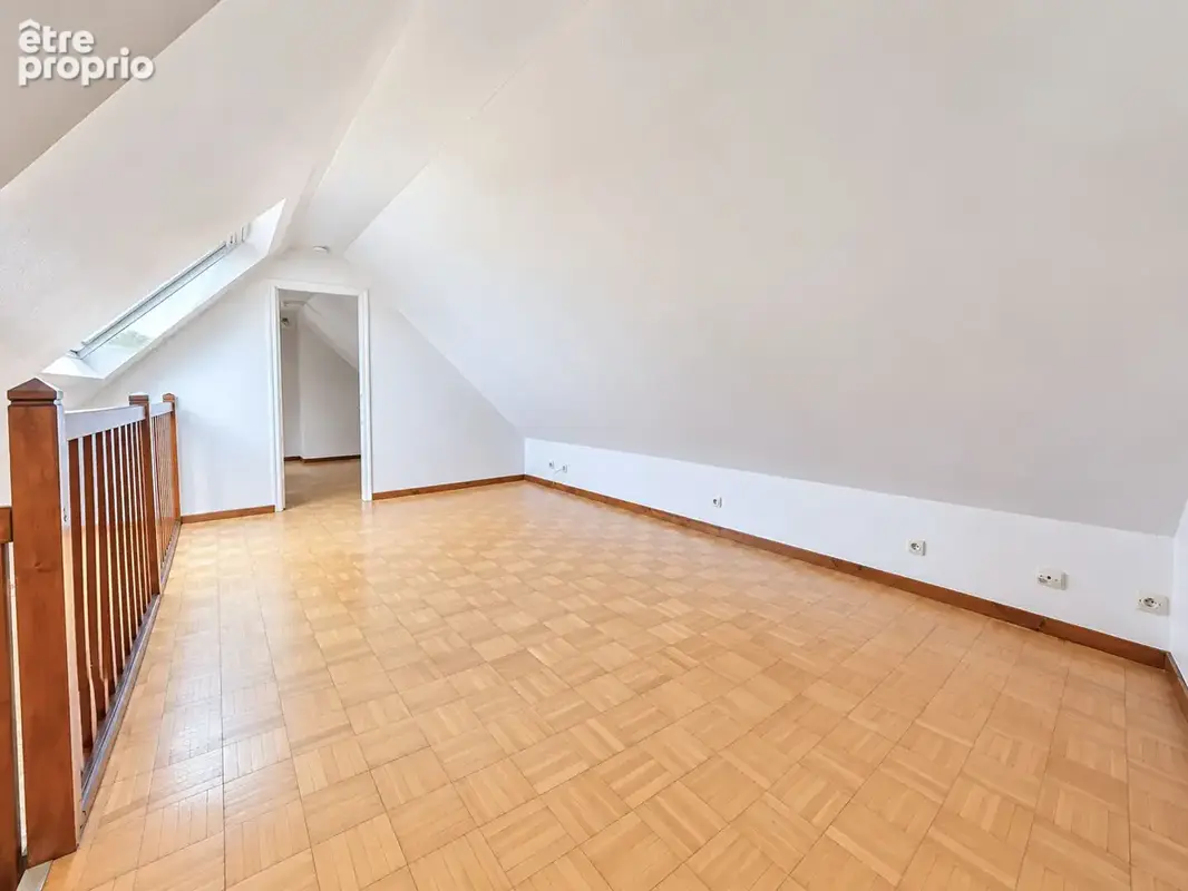 Maison à Favières - 5 chambres - photo 9