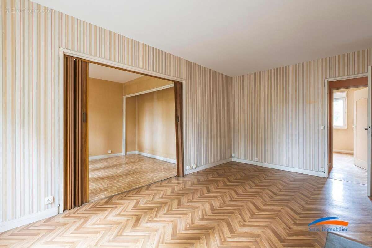   - Appartement à REIMS