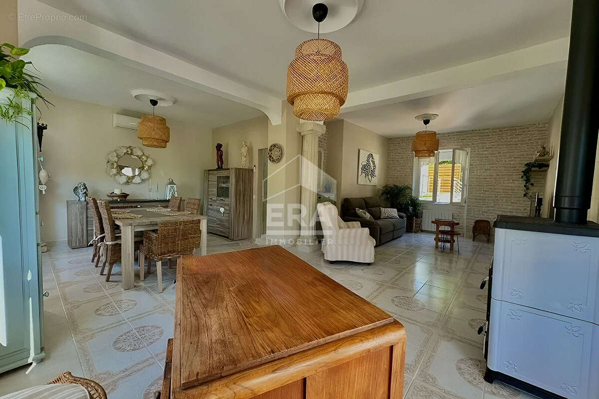 Maison à SAINT-GEORGES-DE-DIDONNE