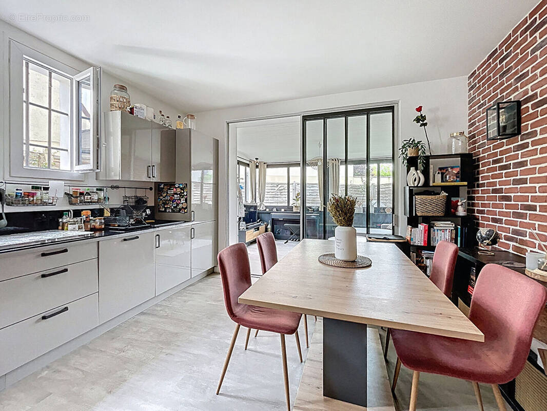 Appartement à LIMEIL-BREVANNES