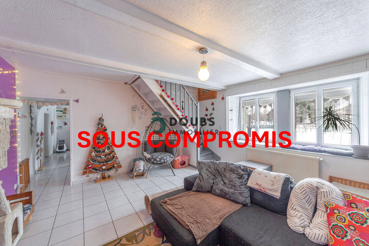 Appartement à FERRIERES-LE-LAC