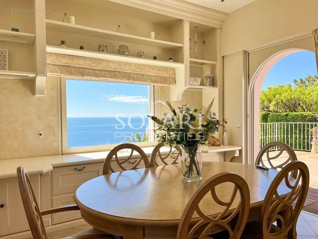 Maison à THEOULE-SUR-MER