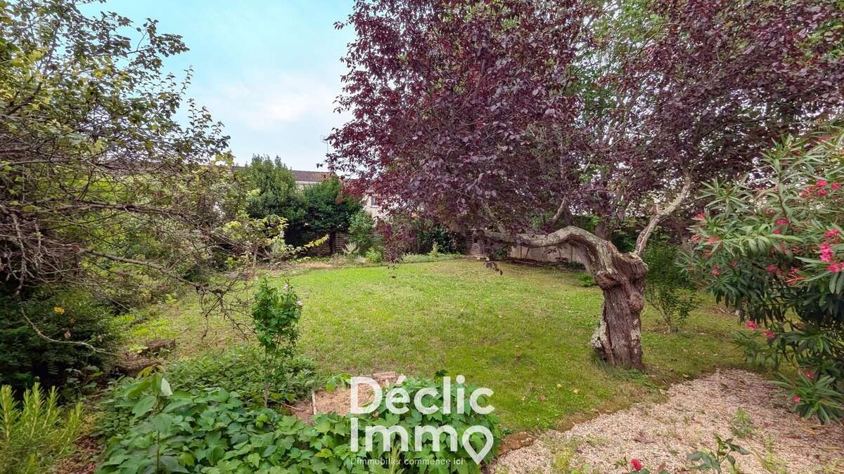 Maison 155m² 6 chambres à Angoulême - photo 13