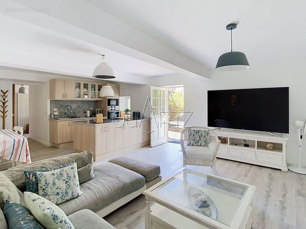Maison 517 m² à Anet  - photo 11