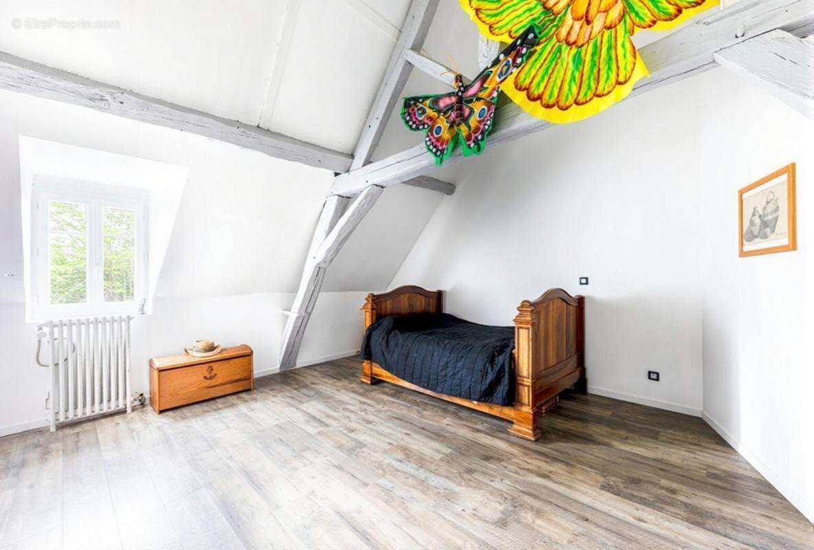 Maison 8 pièces de 235 m² habitables avec jardin et garage à vendre à Triel sur Seine (78) - photo 10