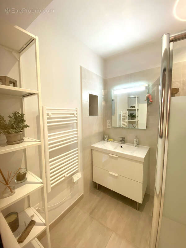 Appartement à L'ISLE-SUR-LA-SORGUE