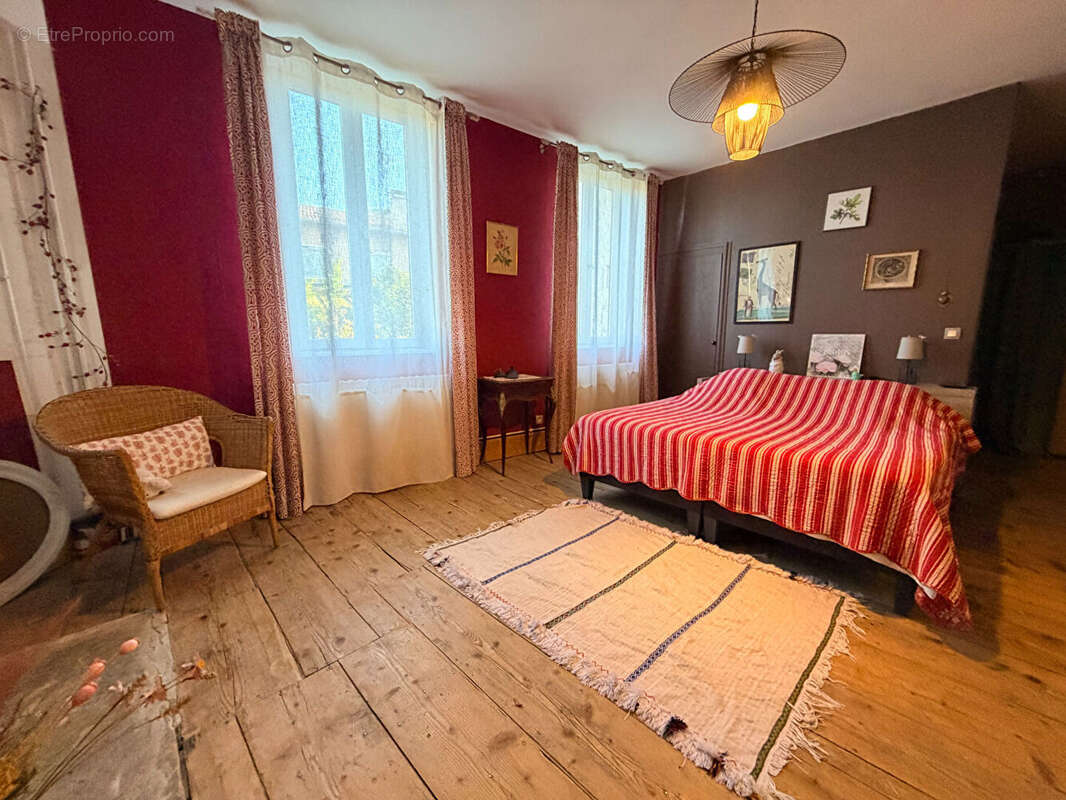 Bourg les Valence - Maison 6 chambres - photo 7