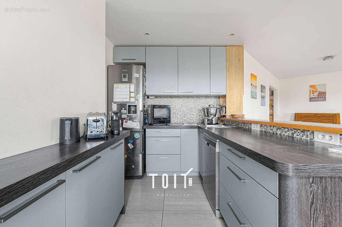 Appartement à PARIS-14E