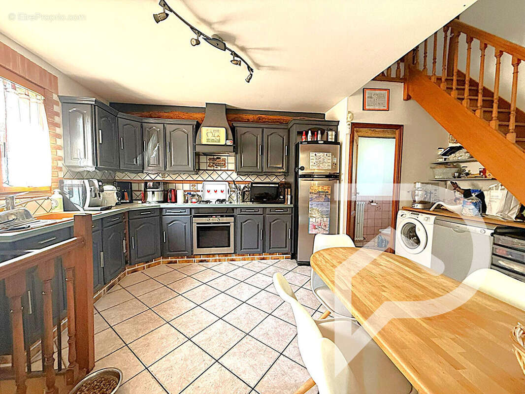 Maison à ESTREES-SAINT-DENIS