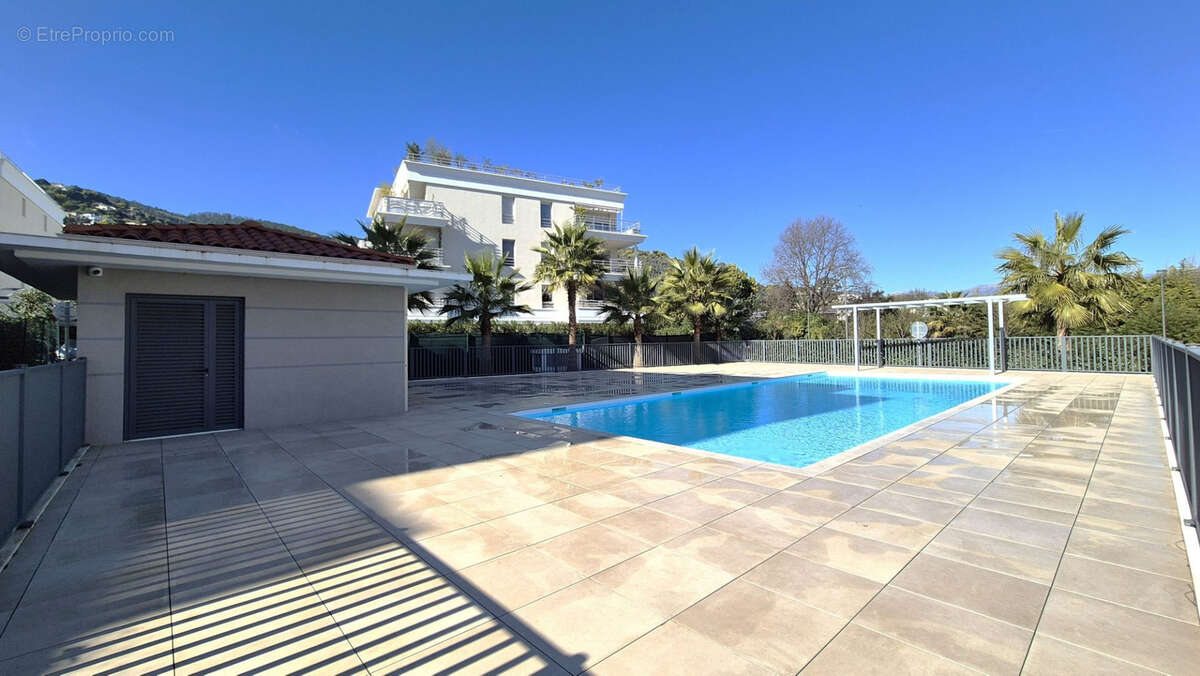 Appartement à MANDELIEU-LA-NAPOULE