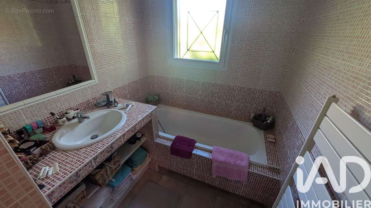 Photo 6 - Maison à LEOGNAN