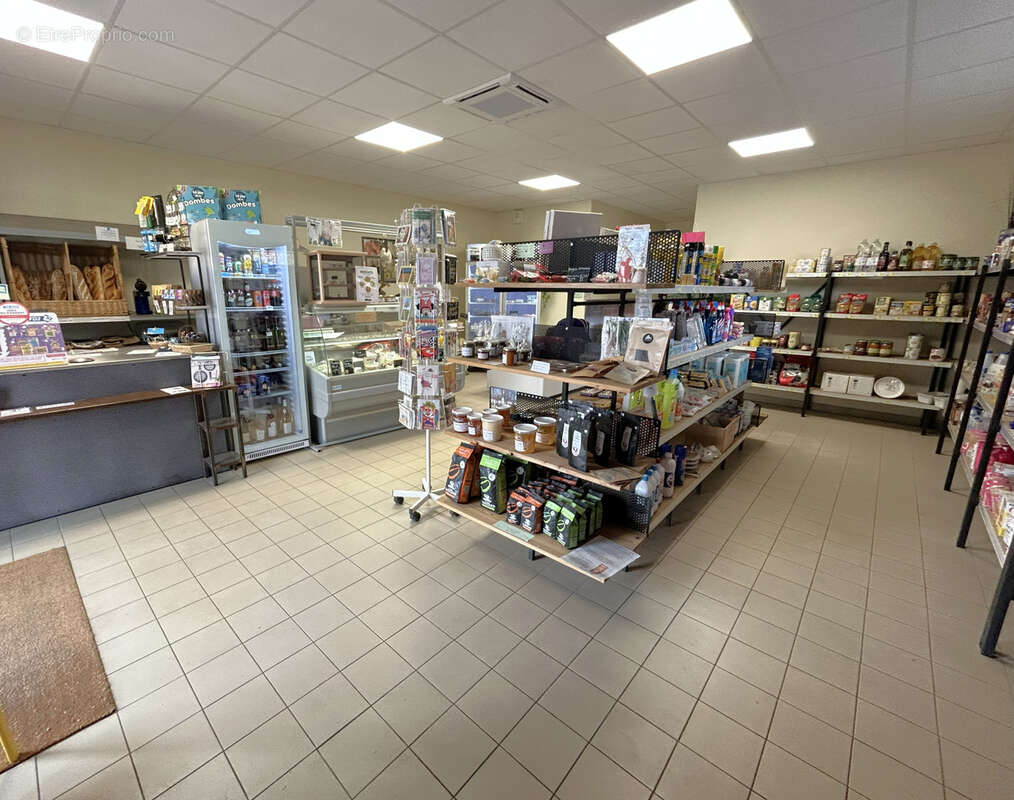 Commerce à SULIGNAT