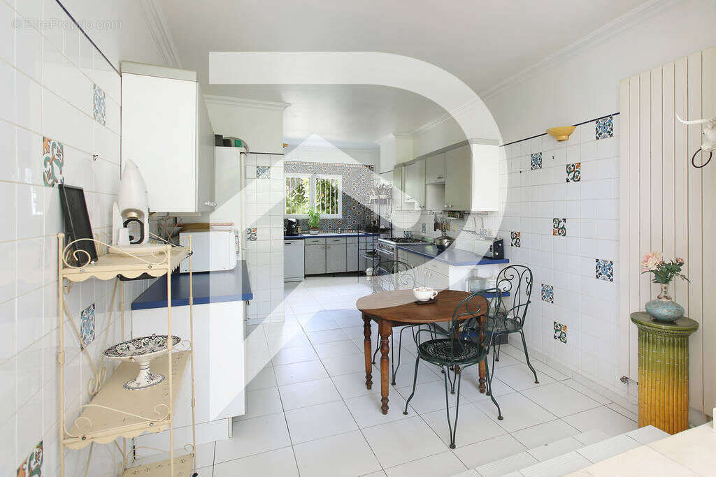 Maison Montlignon 10 pièce(s) 220 m2 - photo 5