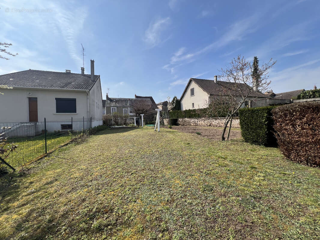 Maison à CHATEAUMEILLANT
