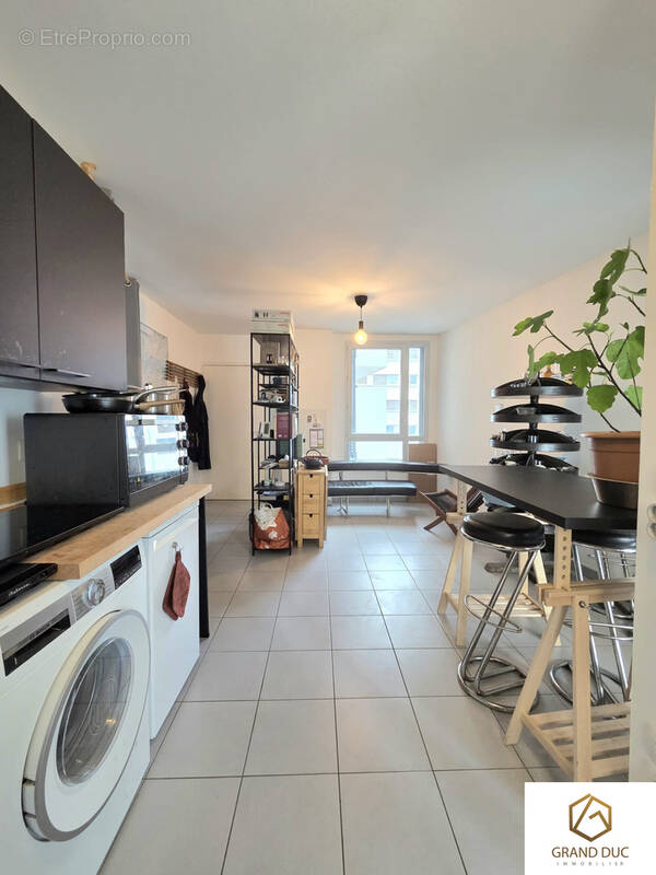 Appartement à MARSEILLE-3E
