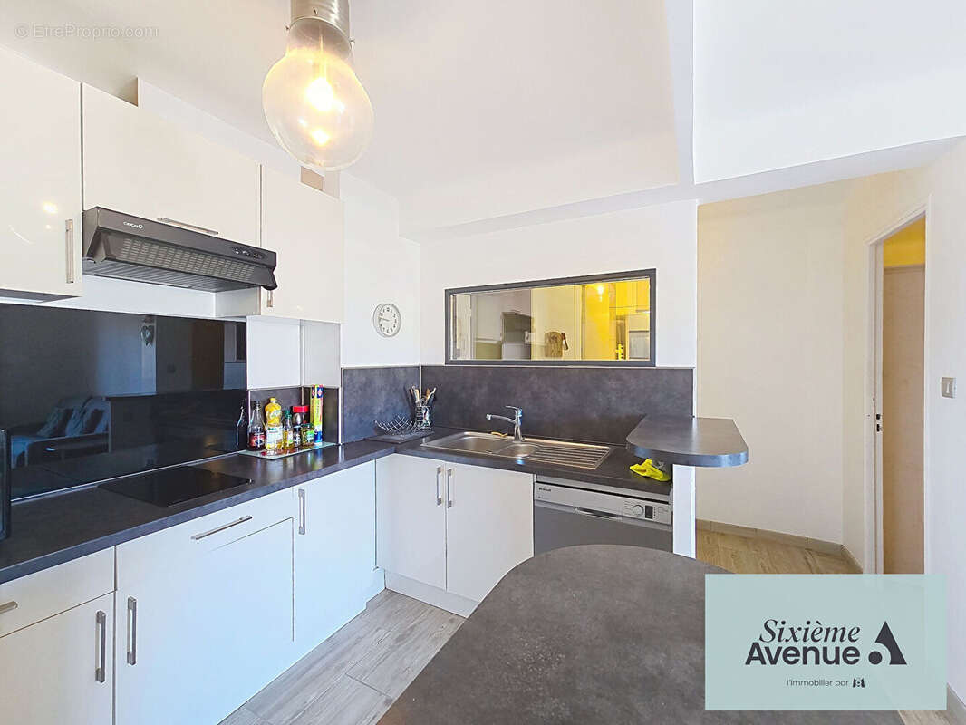 Appartement à SIX-FOURS-LES-PLAGES