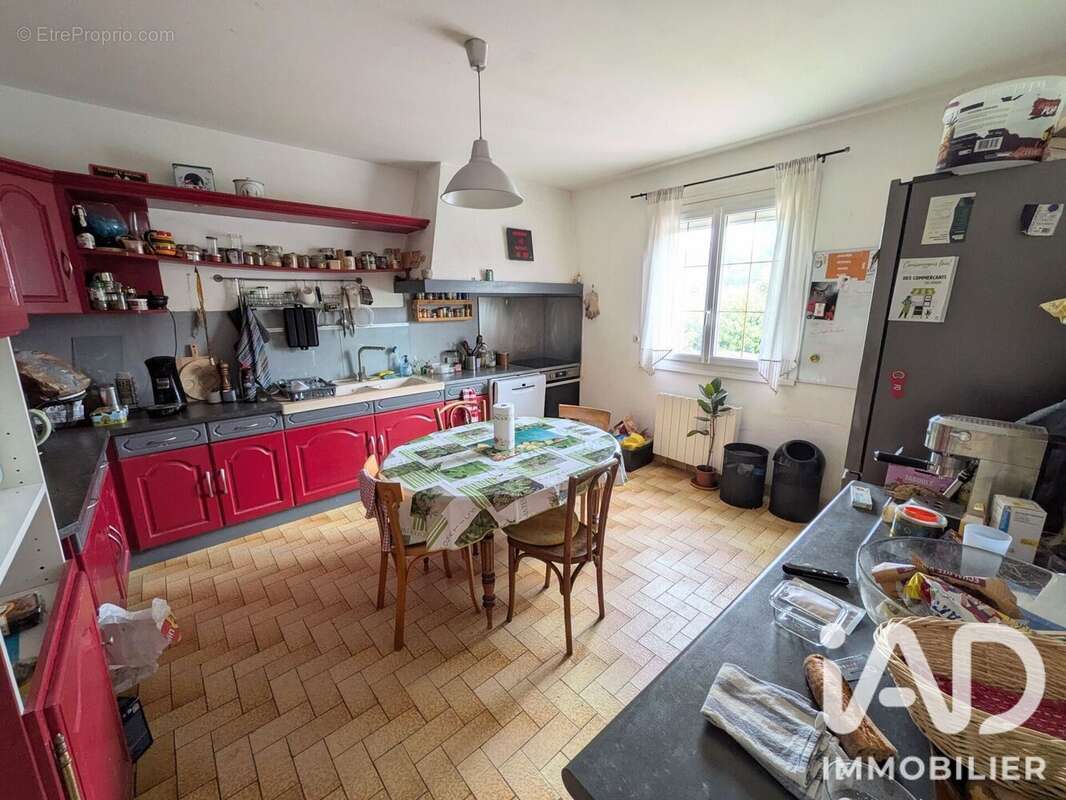 Maison 108 m² à Veigne  - photo 5