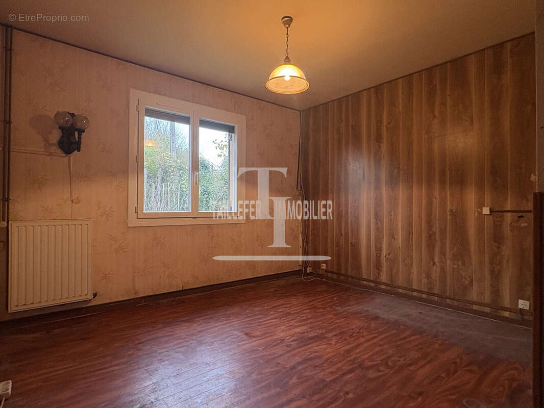 Maison à ANTONNE-ET-TRIGONANT