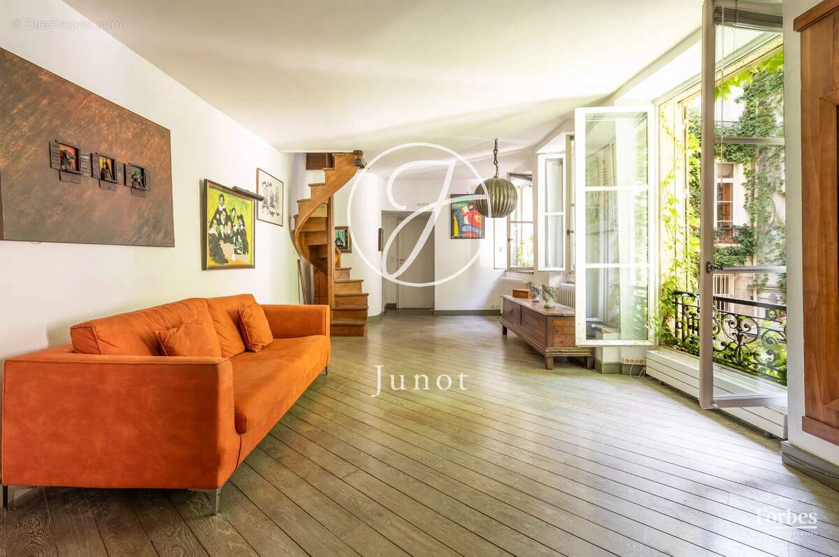 Appartement à PARIS-6E