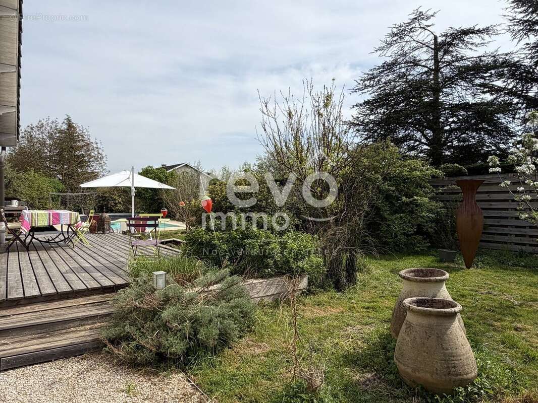 Maison à VILLARS-LES-DOMBES