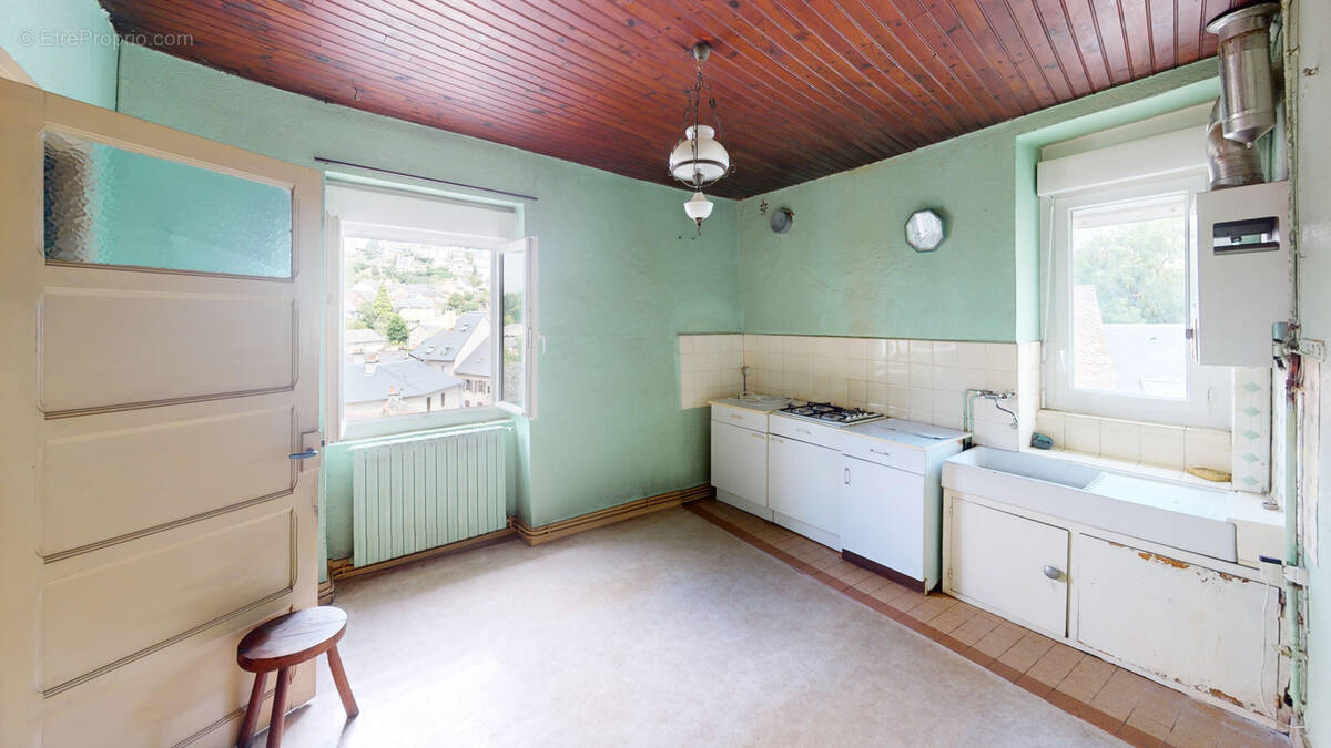 Maison à LE MONASTERE