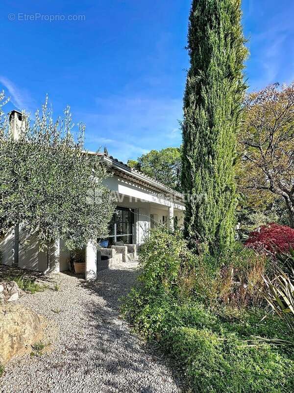 Maison à LORGUES
