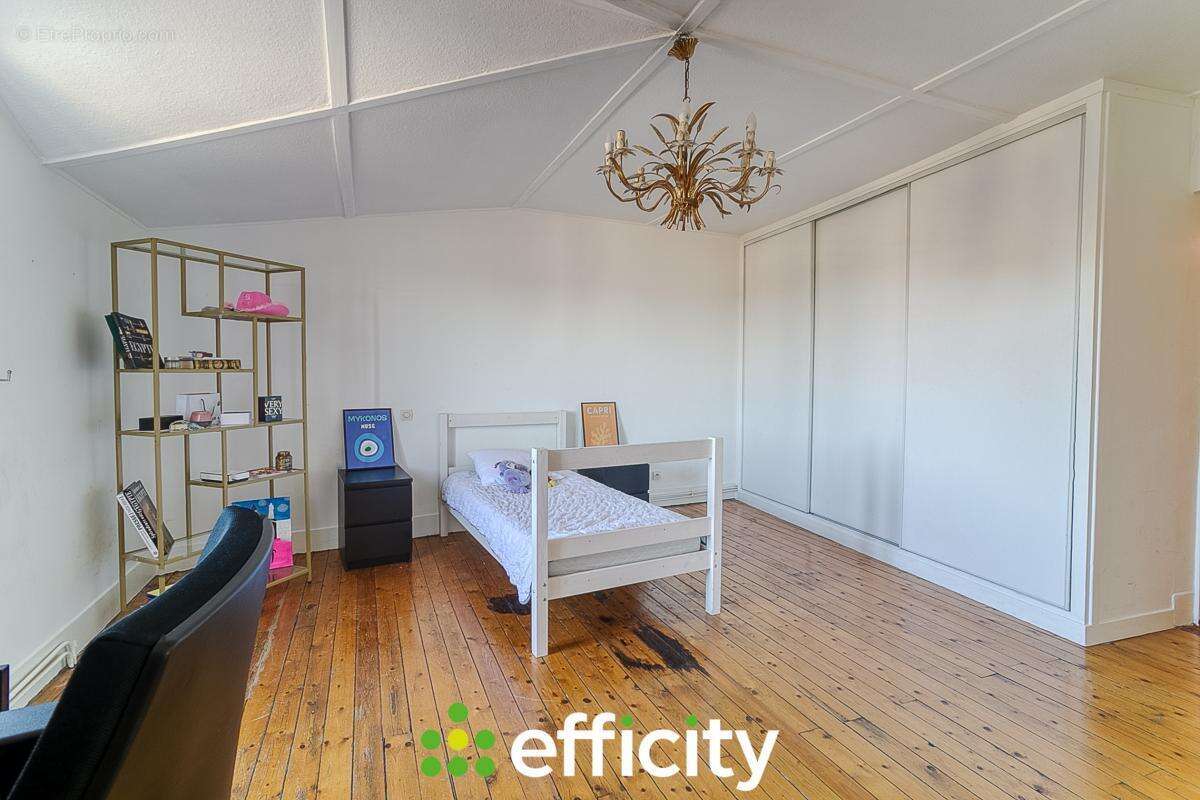 Maison à CHASSE-SUR-RHONE