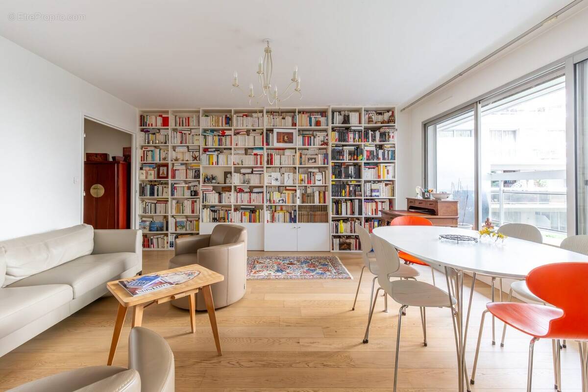 Appartement à PARIS-12E