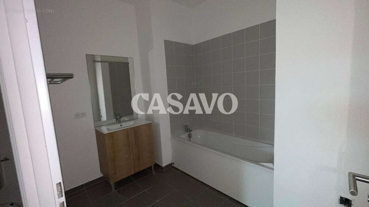 Appartement à L&#039;ILE-SAINT-DENIS