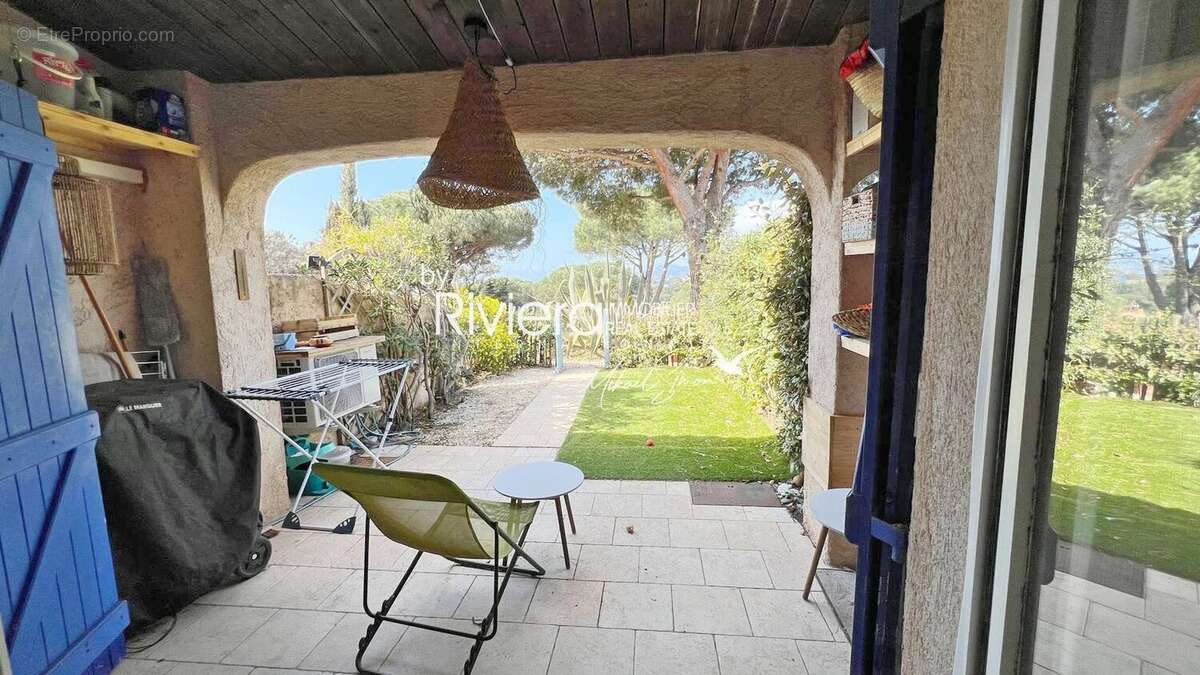 Appartement à LA CROIX-VALMER