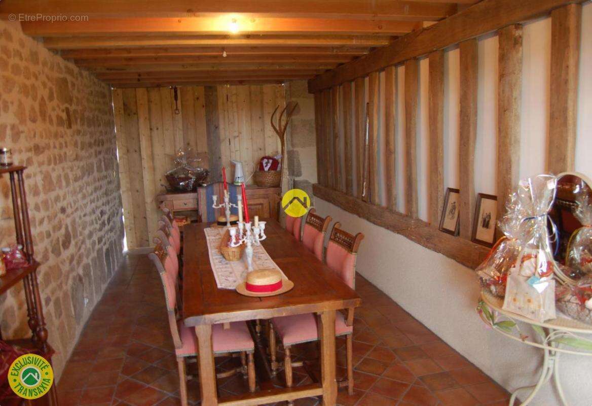 Maison à DUN-LE-PALESTEL