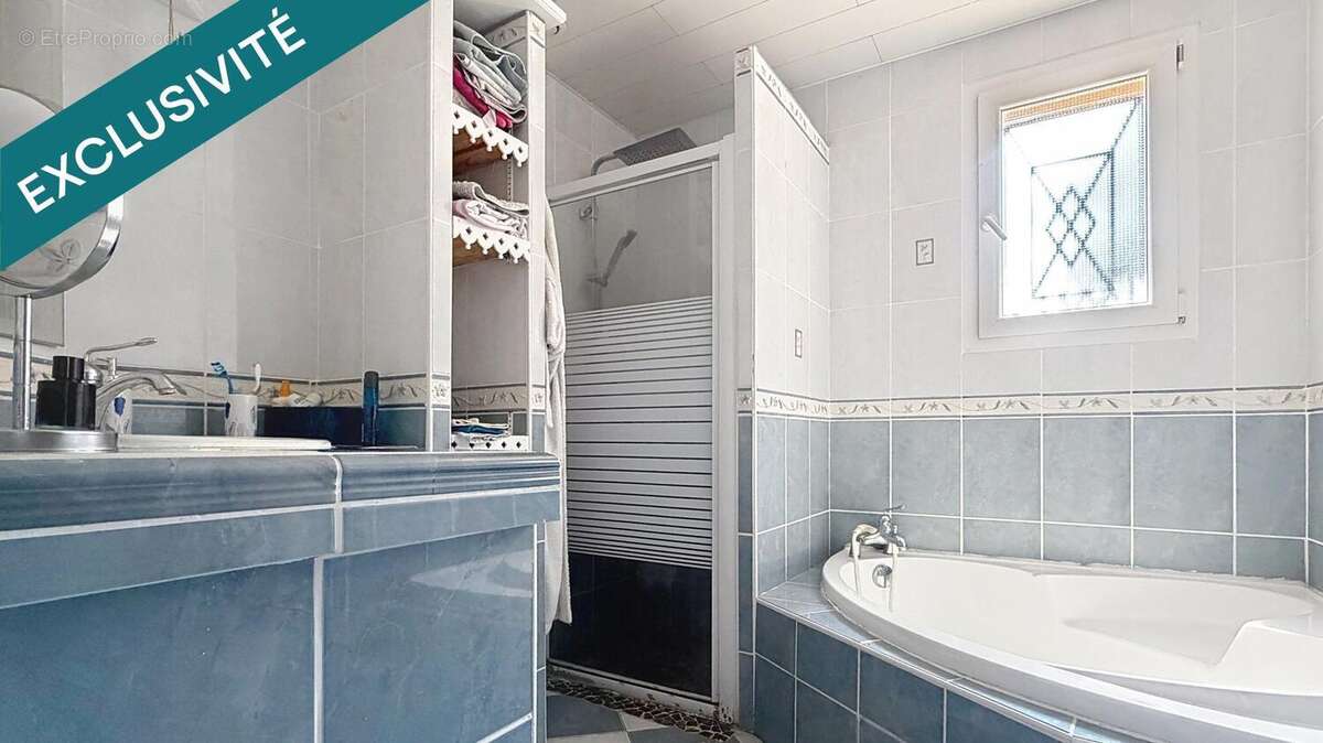 Maison 136 m² à Ambares-Et-Lagrave  - photo 8