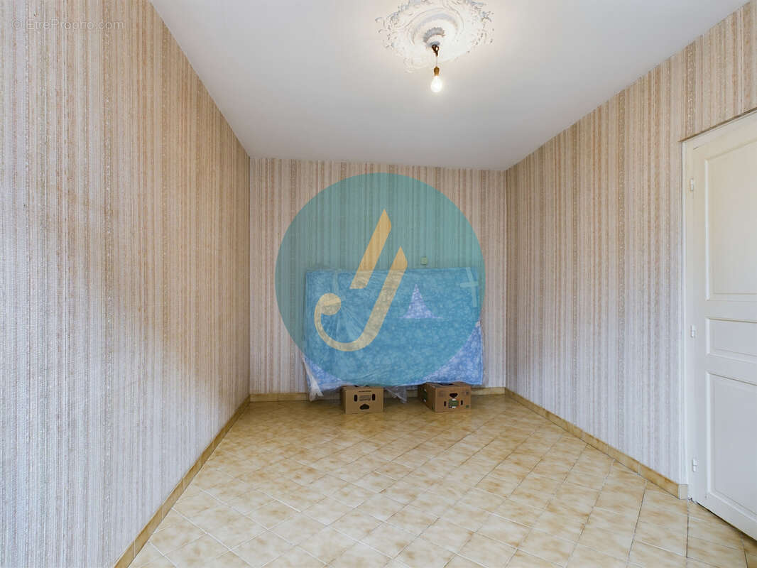 Maison de village polyvalente à Arquian : résidence principale, secondaire ou investissement locatif - photo 15
