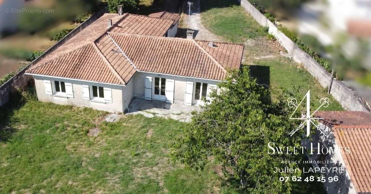 Maison à ROULLET-SAINT-ESTEPHE