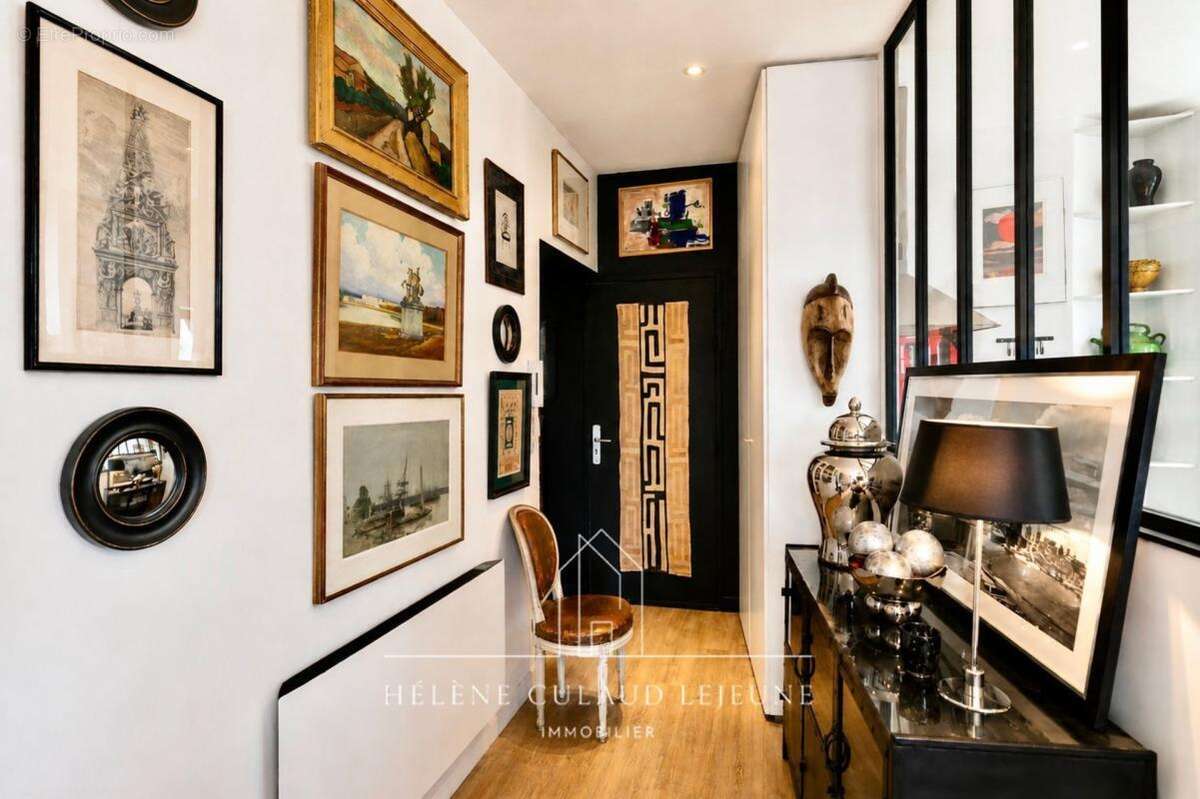AURAY – CENTRE-VILLE  - Appartement de charme – 3 chambres – 90 m² - photo 4