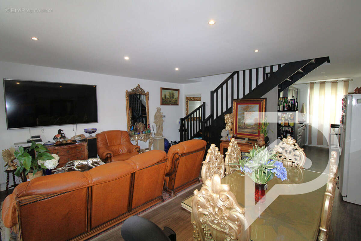 Maison à LACROIX-SAINT-OUEN