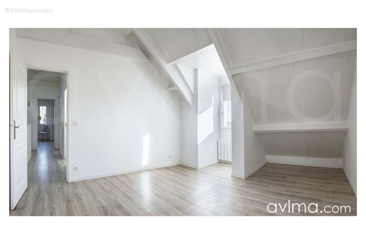 Maison à SAINT-NOM-LA-BRETECHE